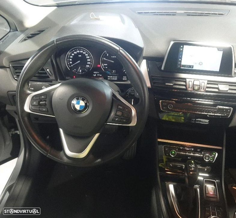 BMW 225xe Active Tourer - 4