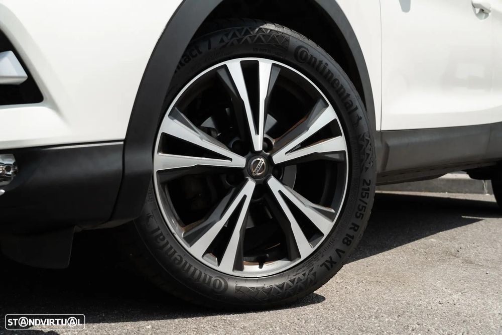 Nissan Qashqai 1.5 dCi N-Connecta J18 - 21