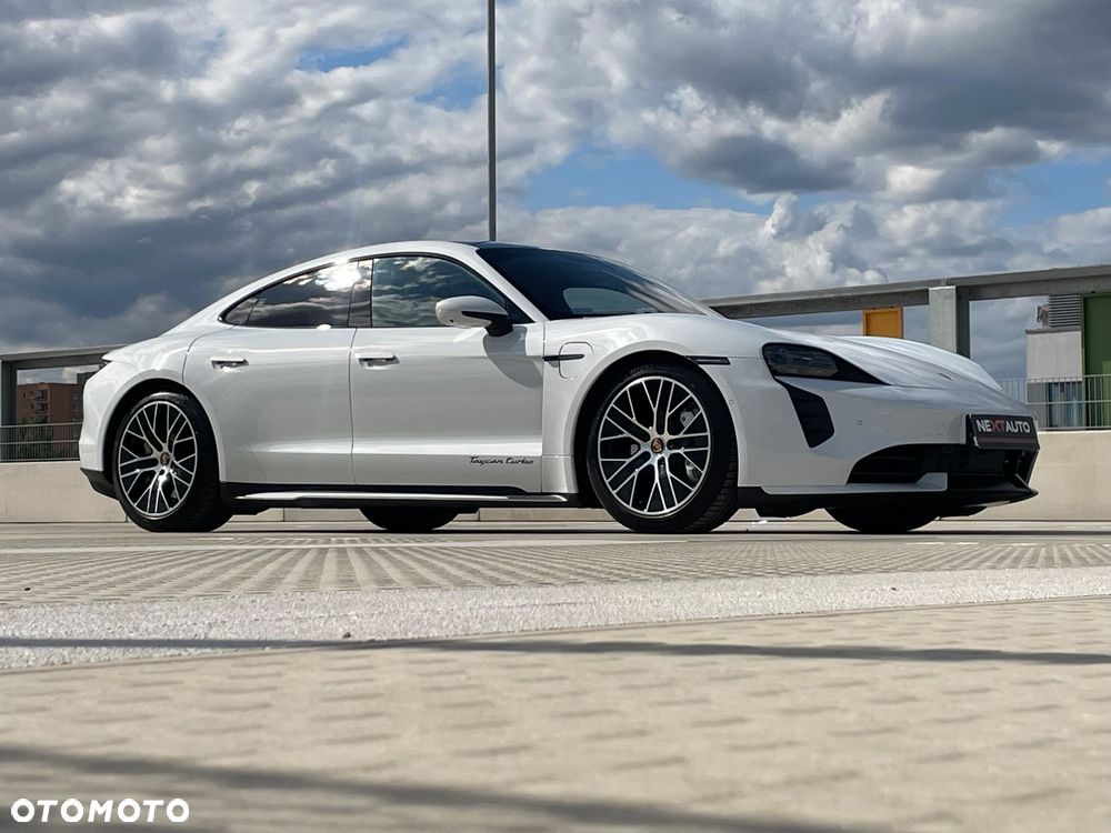 Porsche Taycan Turbo - 11