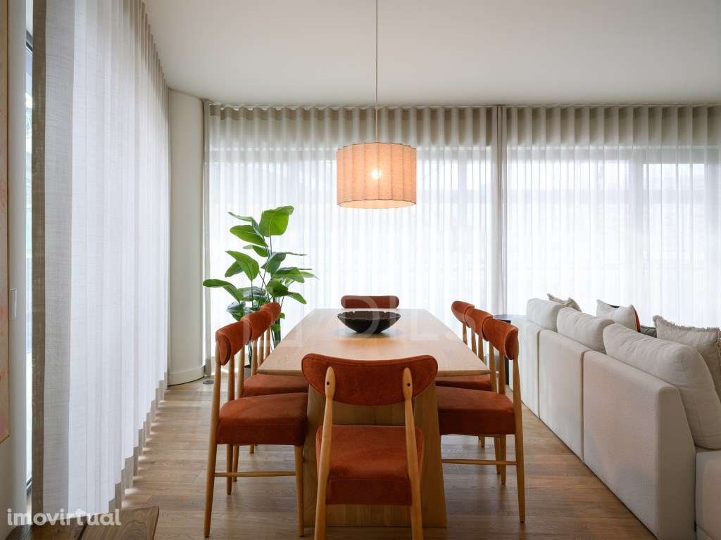 Apartamento T3 com varanda e estacionamento no Campo Grande - Grande imagem: 3/75