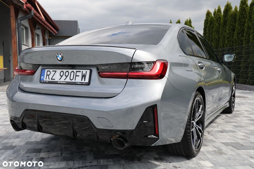 BMW Seria 3 330i xDrive M Sport - 11