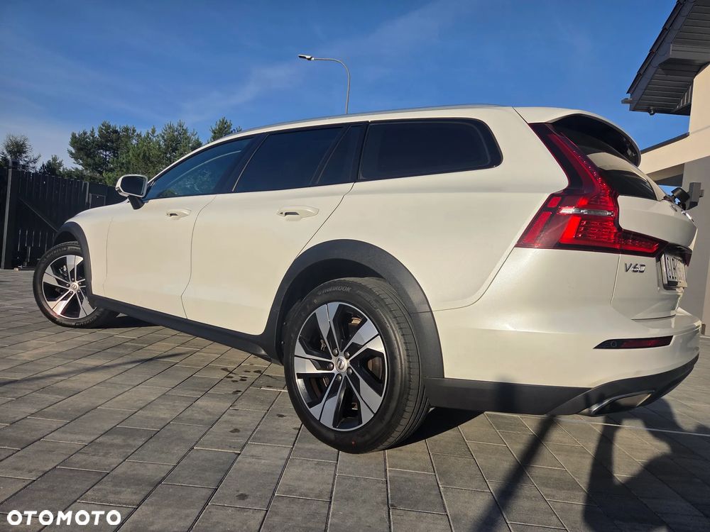 Volvo V60 Cross Country B4 D AWD Geartronic - 31