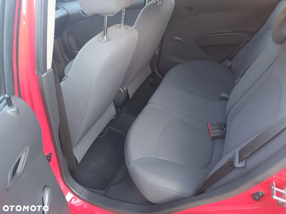 Chevrolet Spark 1.0 Base+ - 27