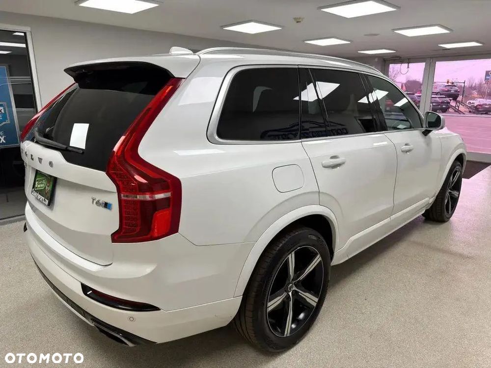 Volvo XC 90 - 7