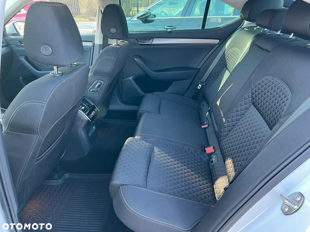 Skoda Superb 2.0 TDI Style DSG7 - 26