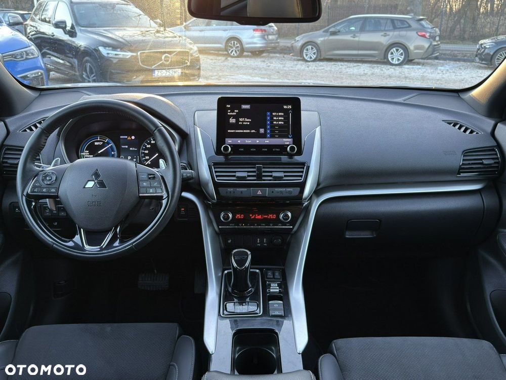 Mitsubishi Eclipse Cross - 21