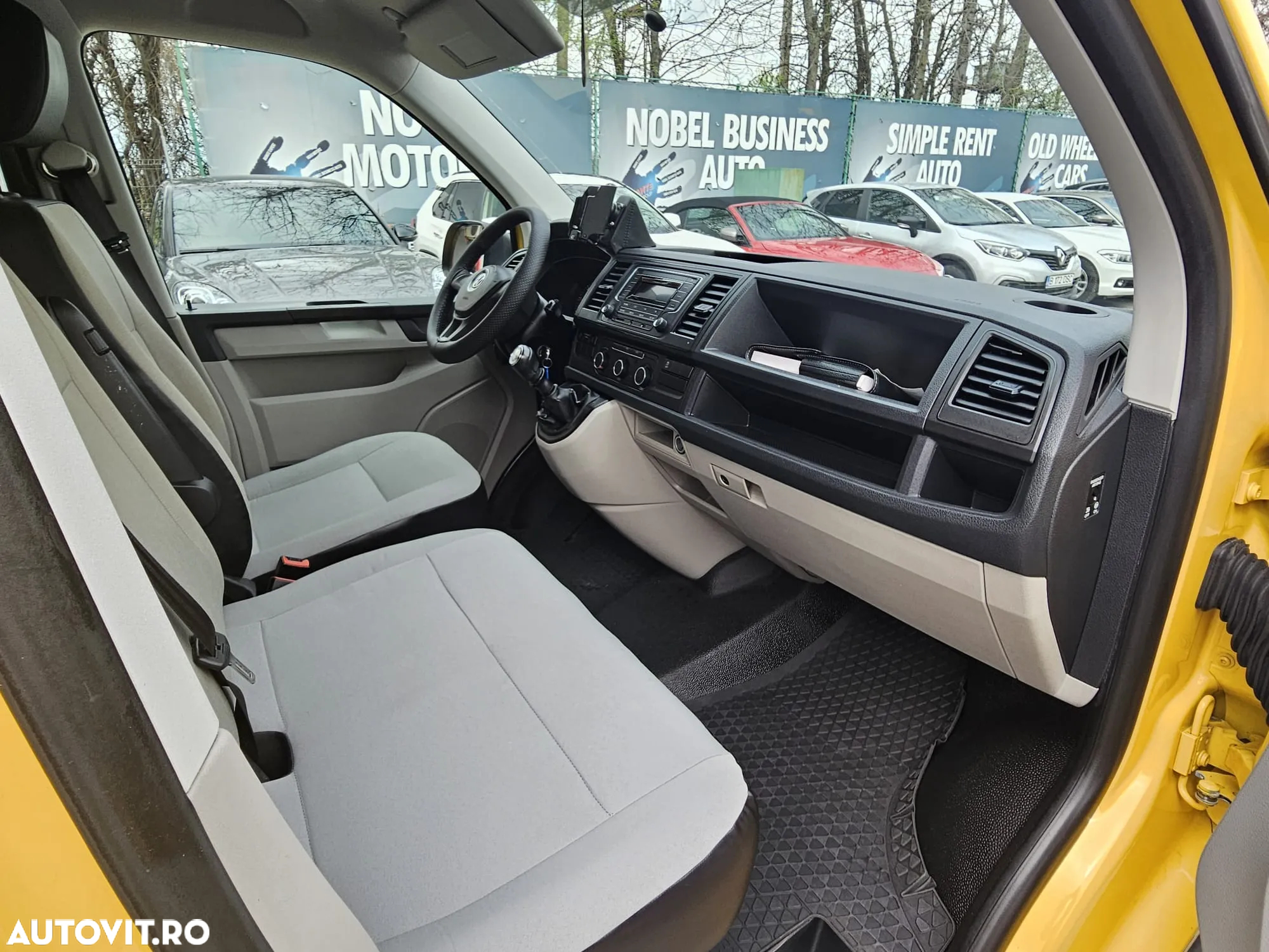 Volkswagen Transporter Kombi T6 2.0 TDI 75 kW KR - 14