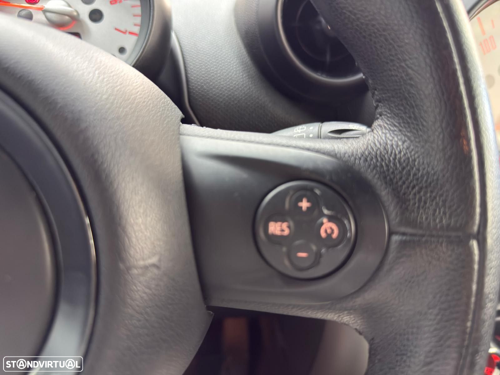 MINI Paceman Cooper D - 19