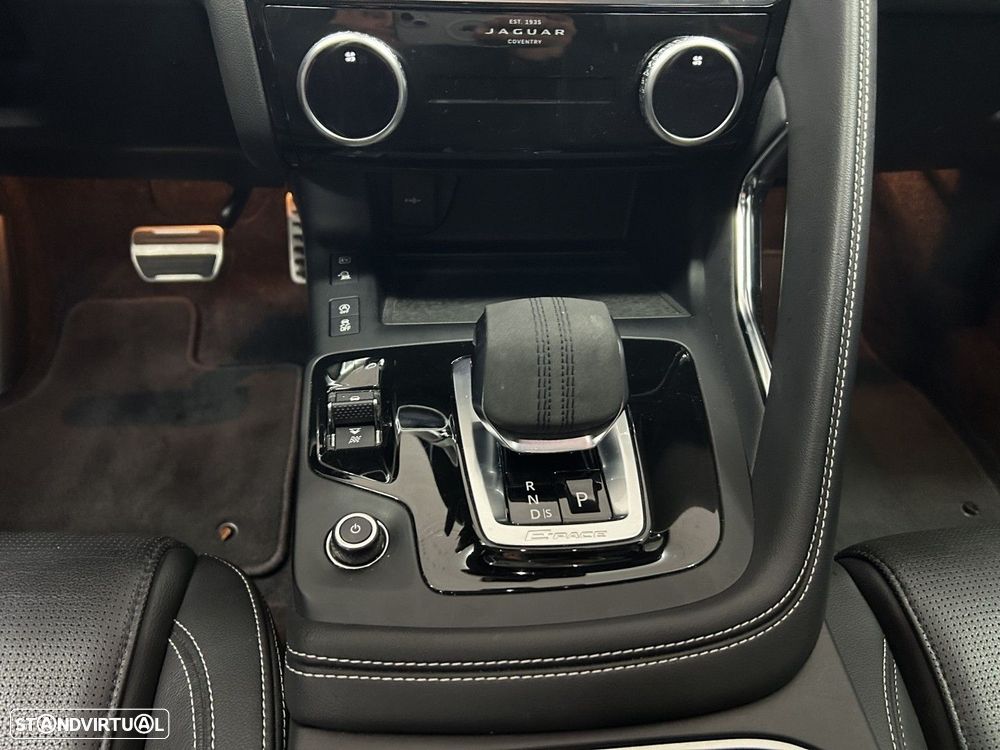 Jaguar E-Pace 1.5 P300e R-Dynamic HSE AWD Aut. - 12