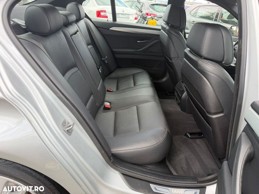 BMW Seria 5 525d xDrive AT - 16