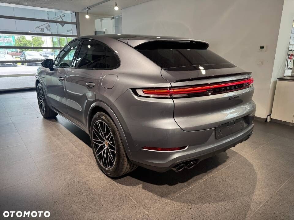 Porsche Cayenne - 2