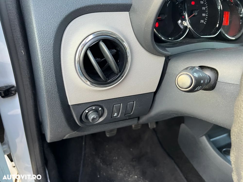 Dacia Lodgy 1.6 Laureate - 14