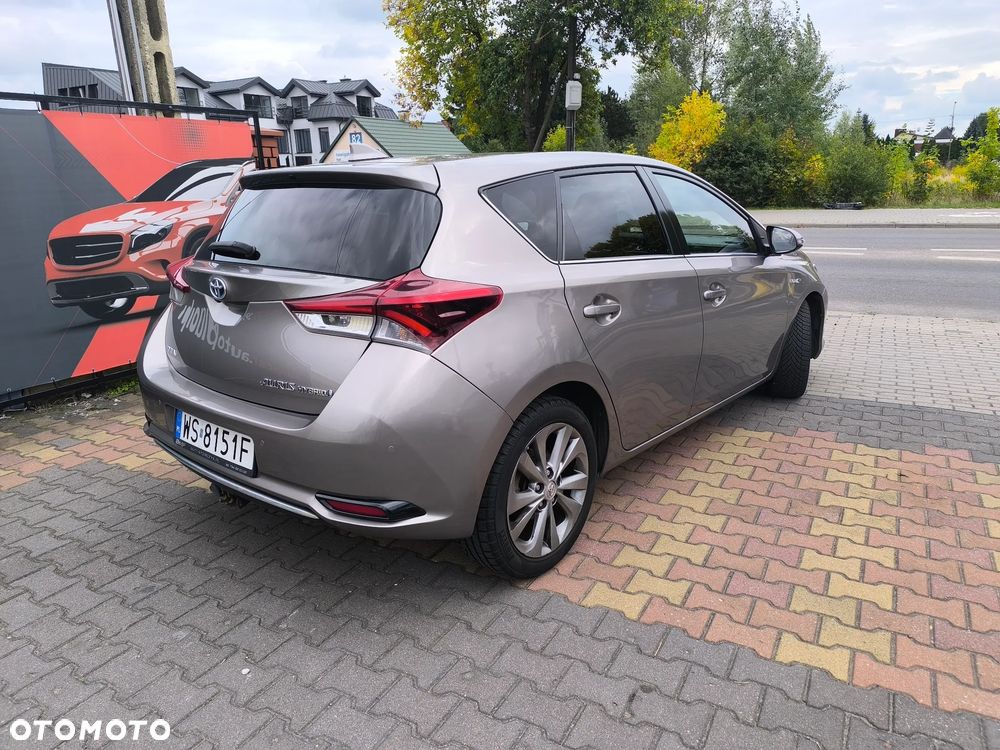 Toyota Auris 1.8 HSD Luna - 21