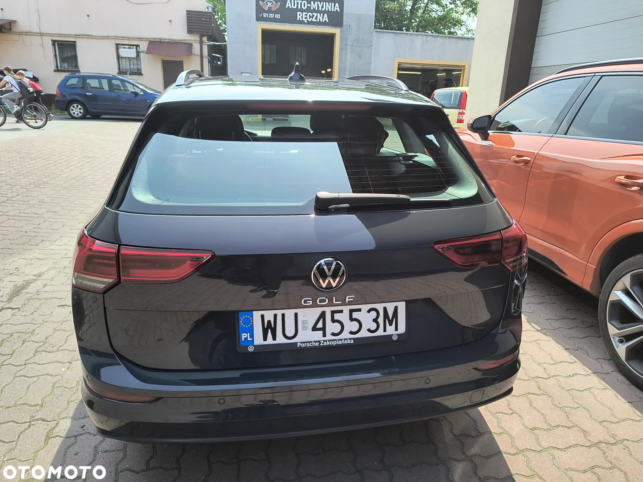 Volkswagen Golf - 8