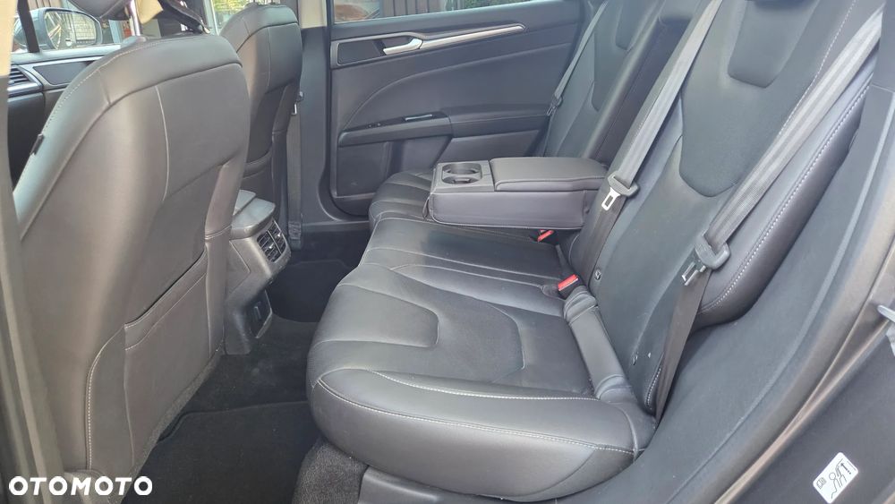 Ford Mondeo 2.0 TDCi STart-Stopp Titanium - 31