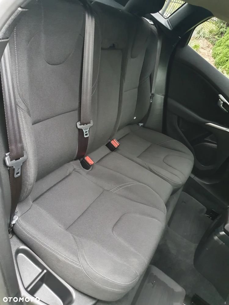 Volvo V40 D2 Geartronic Kinetic - 25