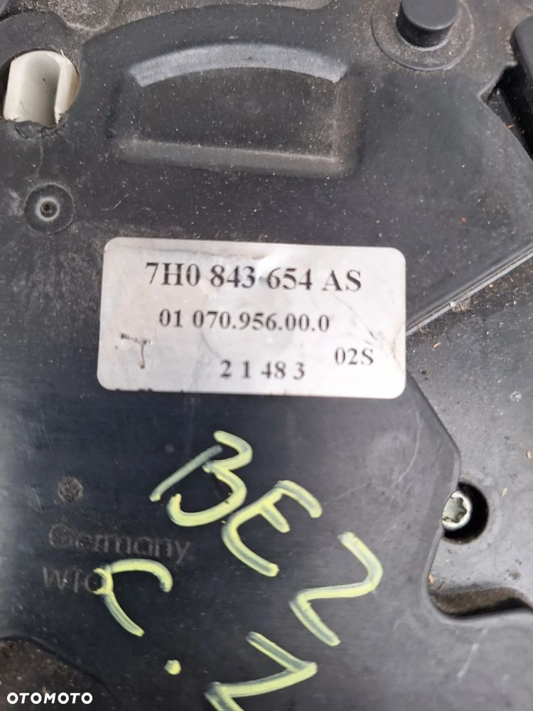ZAMEK DRZWI PRZESUWNE PRAWE VW T5 07R 7H0843654AS - 2