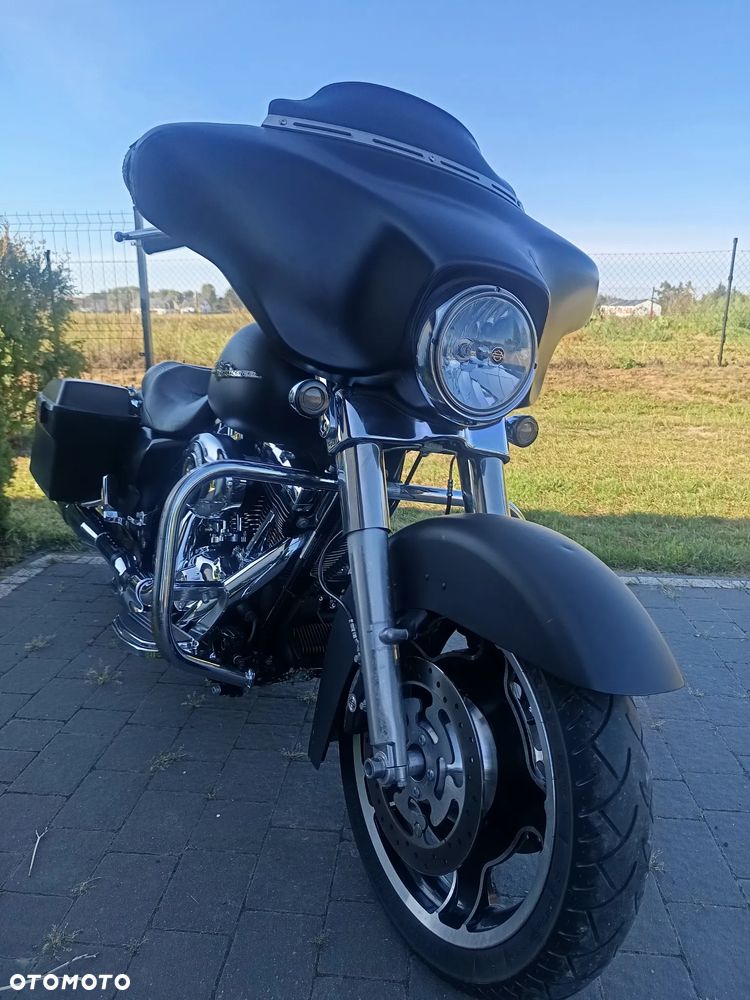 Harley-Davidson Touring Street Glide - 12