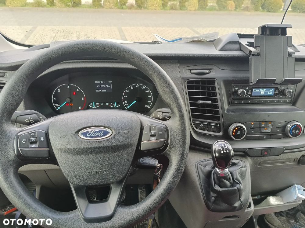 Ford Transit - 9