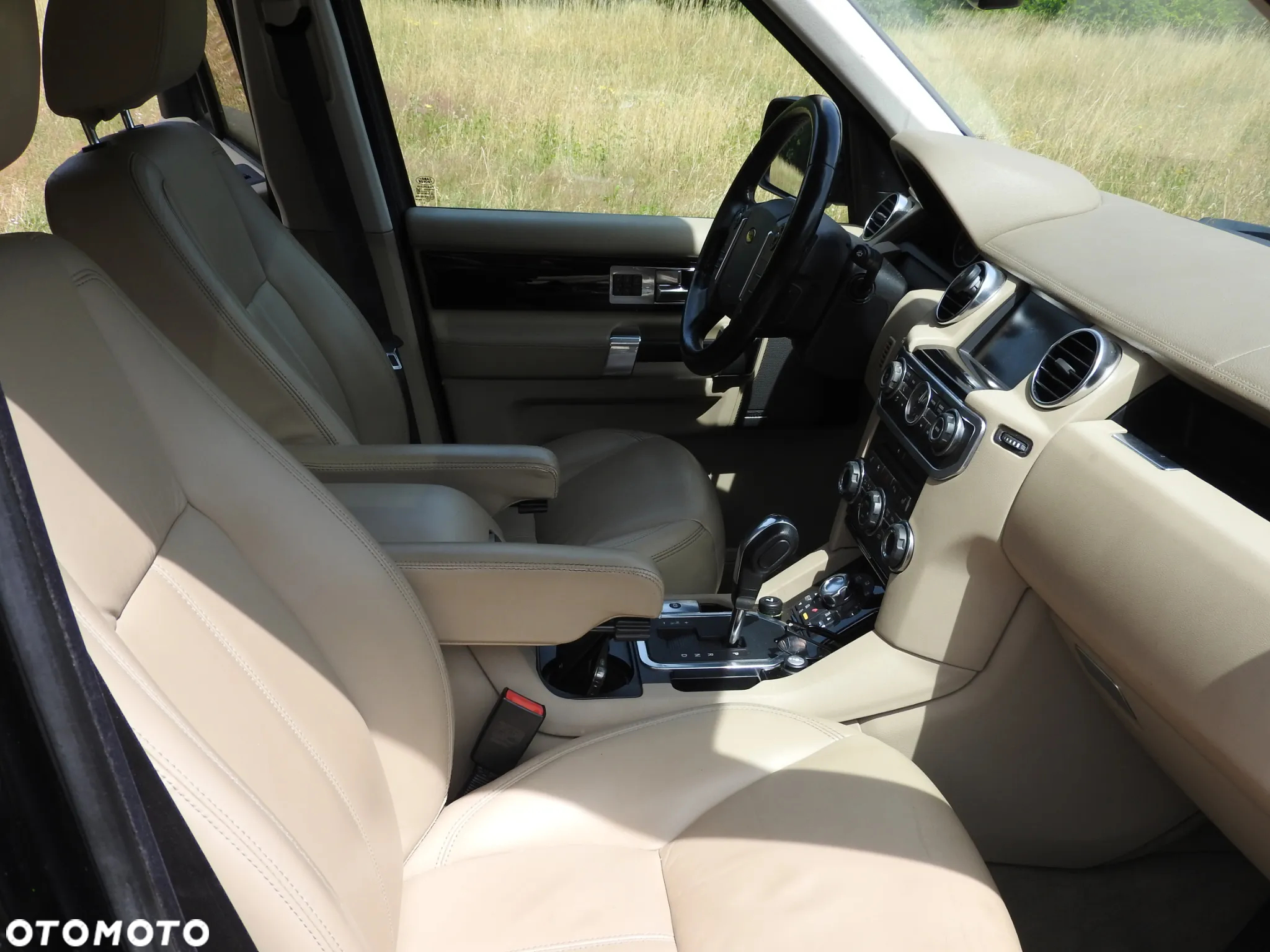 Land Rover Discovery IV 3.0D V6 HSE - 11