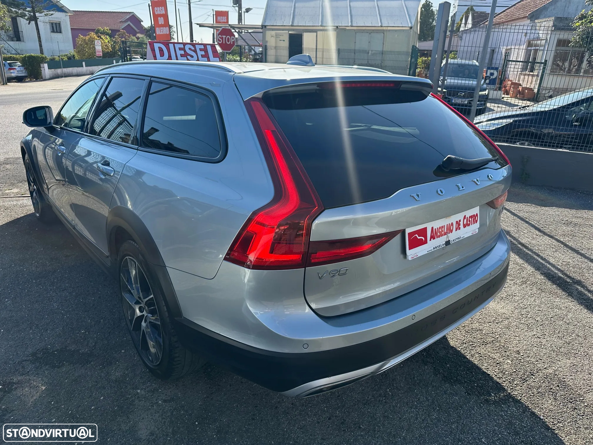 Volvo V90 Cross Country 2.0 D4 Plus AWD Geartronic - 13