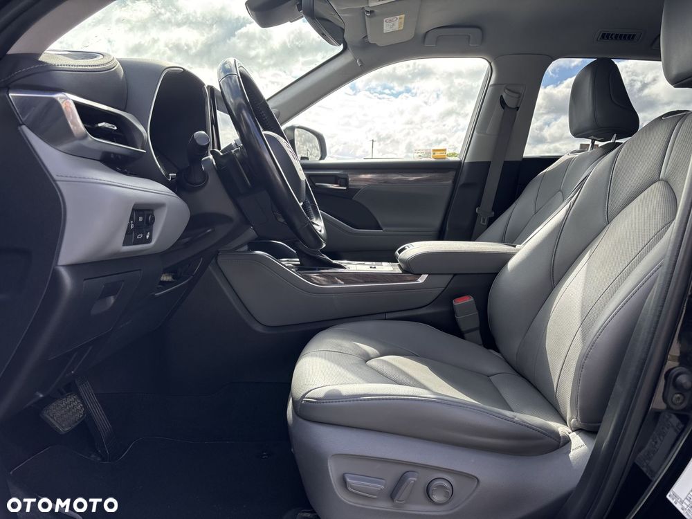 Toyota Highlander - 10