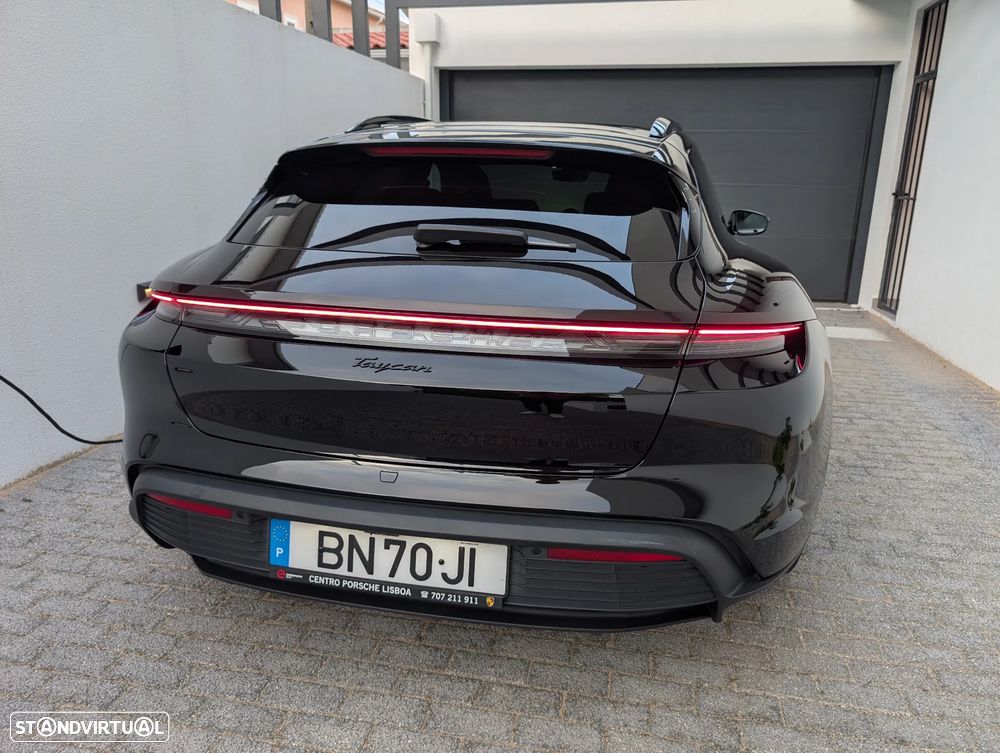 Porsche Taycan Sport Turismo bateria Performance Plus - 23