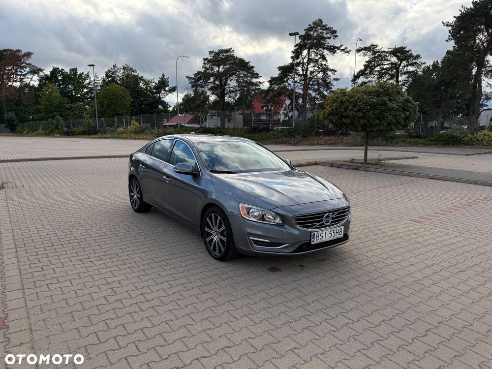 Volvo S60 T5 Geartronic Momentum - 1