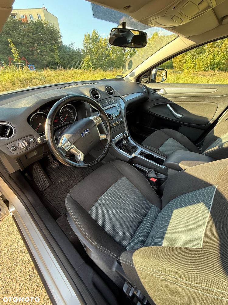 Ford Mondeo 2.0 TDCI Champions Edition - 9