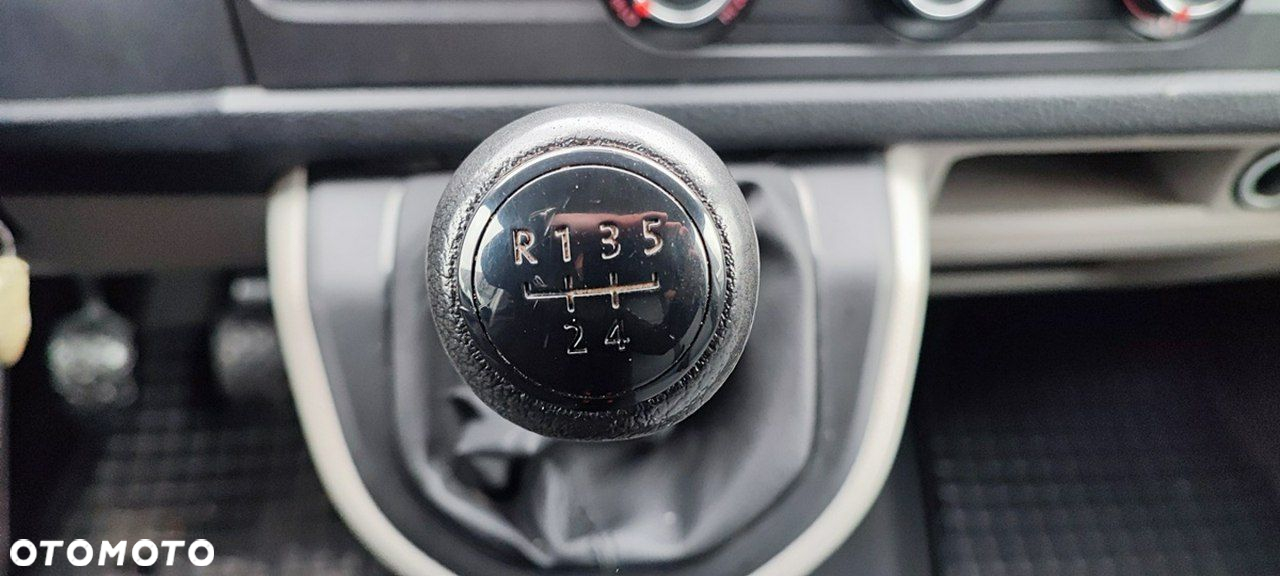 Volkswagen Transporter - 19