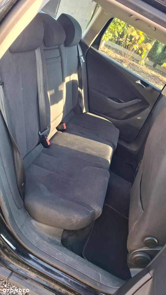 Volkswagen Passat - 10