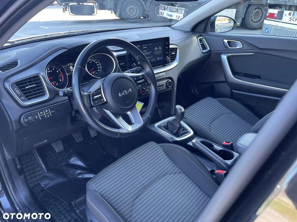 Kia XCeed 1.5 T-GDI M - 10