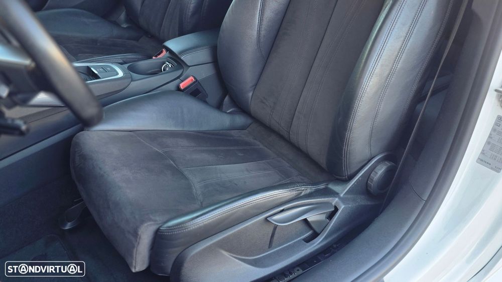 Audi TT Coupé 2.0 TDI S-line - 14