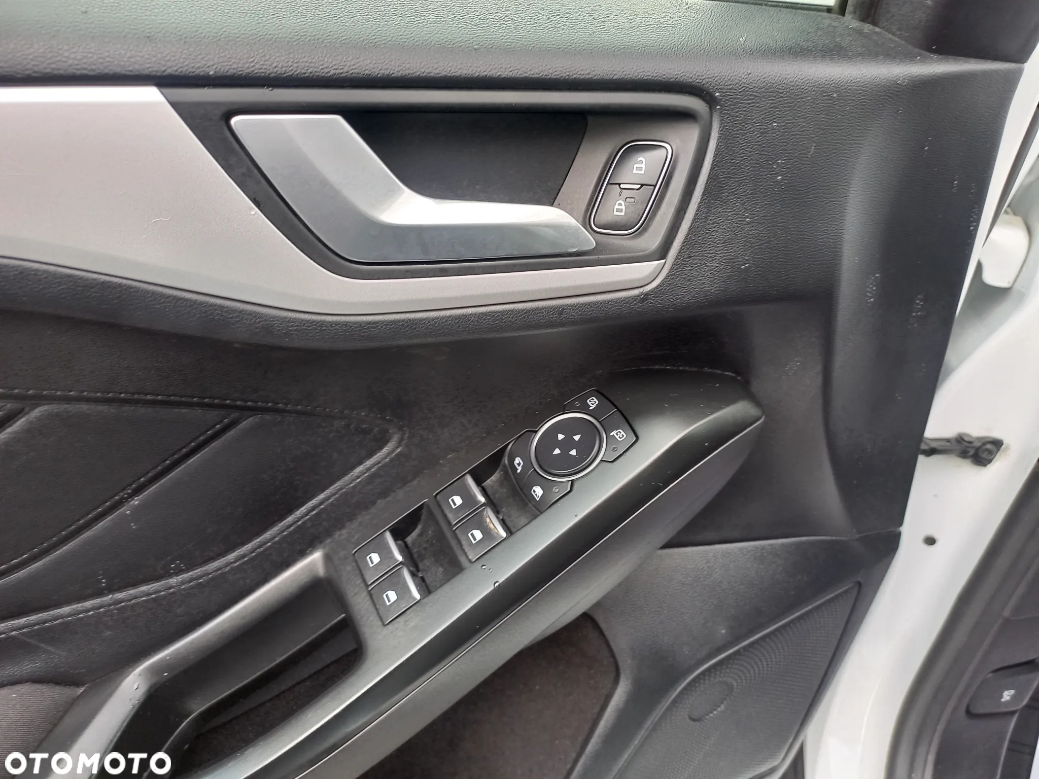 Ford Focus 1.5 EcoBlue Start-Stopp-System TITANIUM - 21