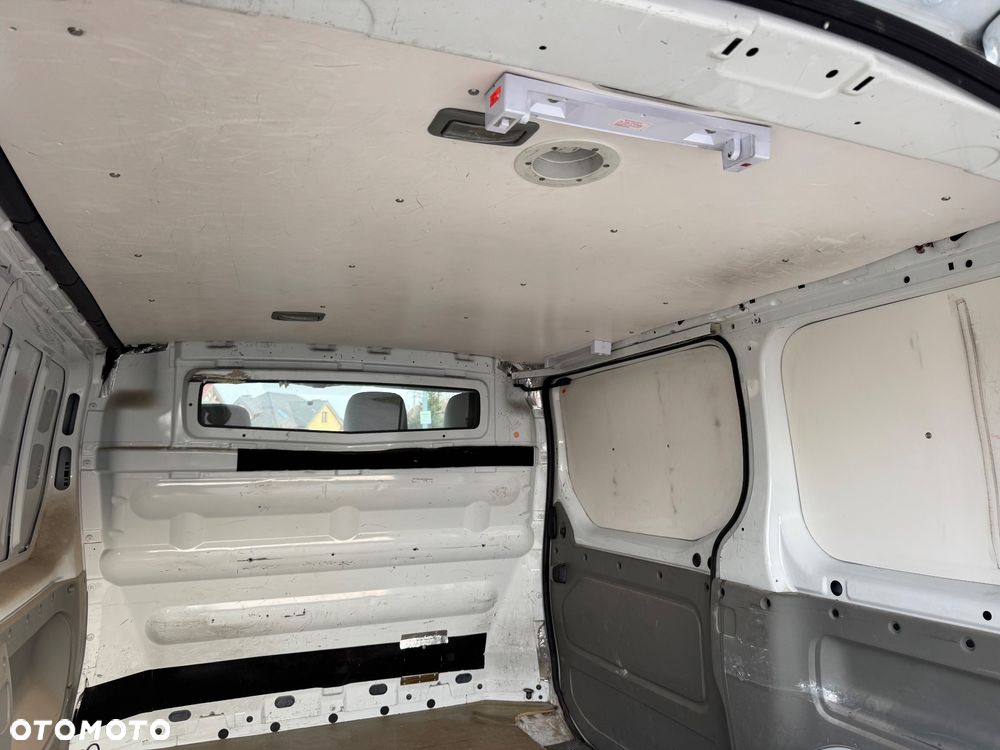 Opel Vivaro - 21