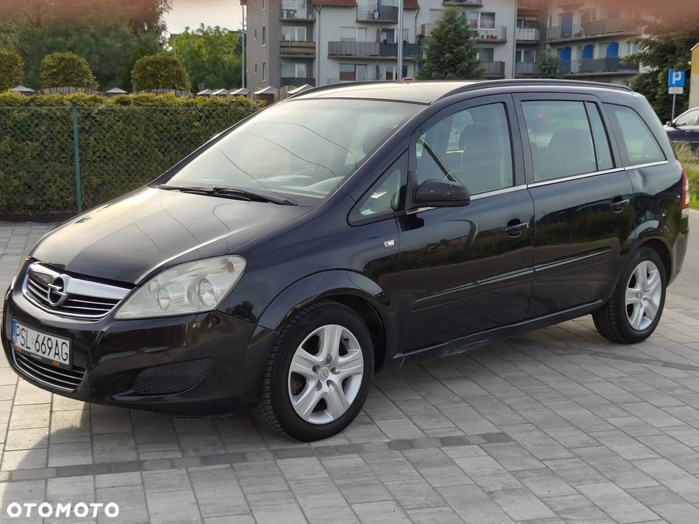 Opel Zafira - 10