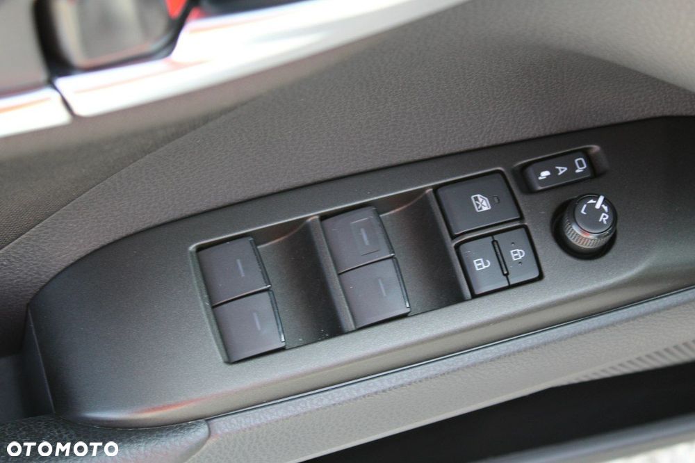 Toyota Camry - 19