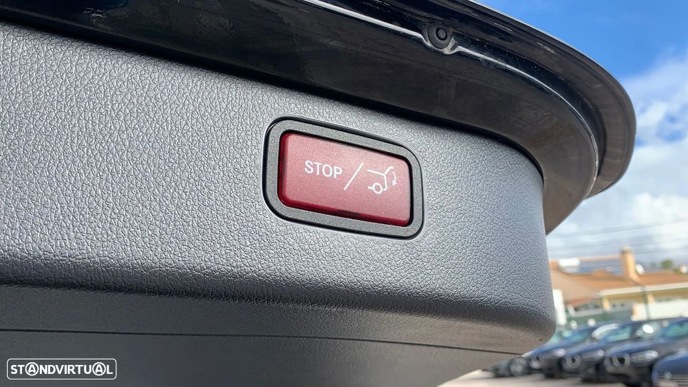 Mercedes-Benz C 300 e Avantgarde - 33