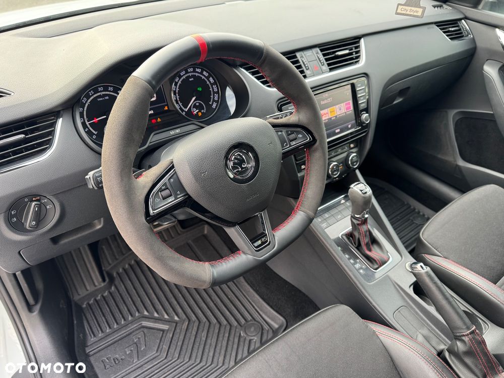 Skoda Octavia 2.0 TDI SCR RS DSG - 31