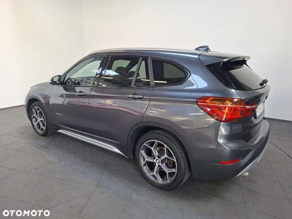 BMW X1 xDrive18d xLine - 3