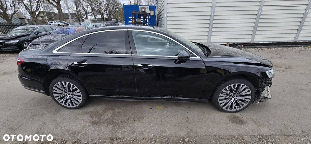 Audi A8 - 6