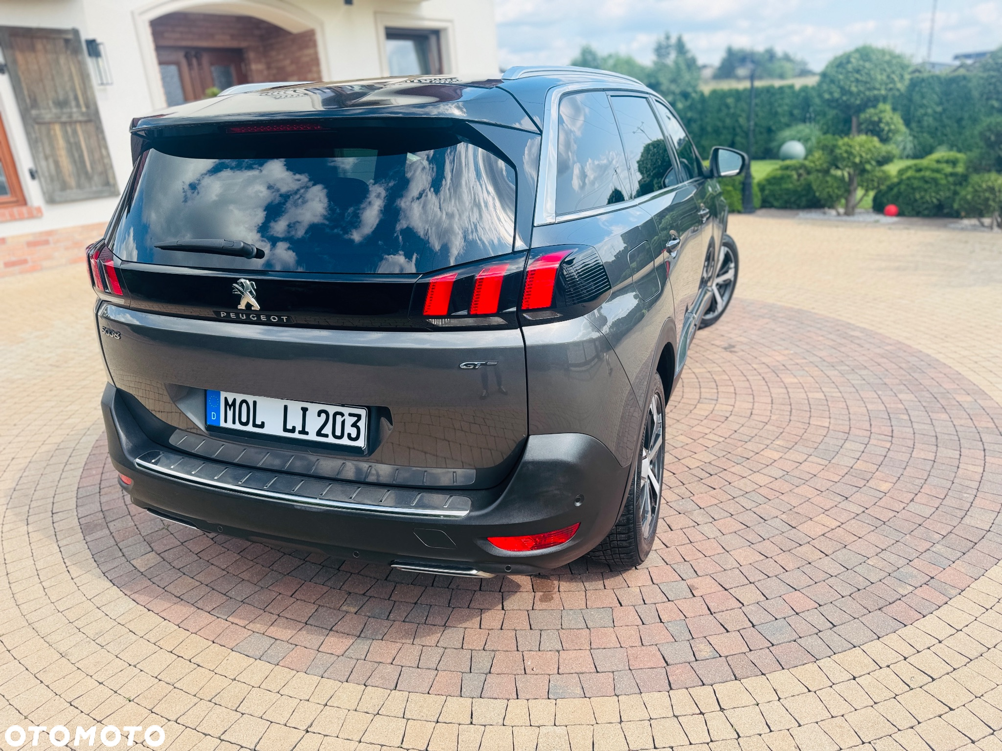 Peugeot 5008 1.6 BlueHDI Allure S&S EAT6 - 25