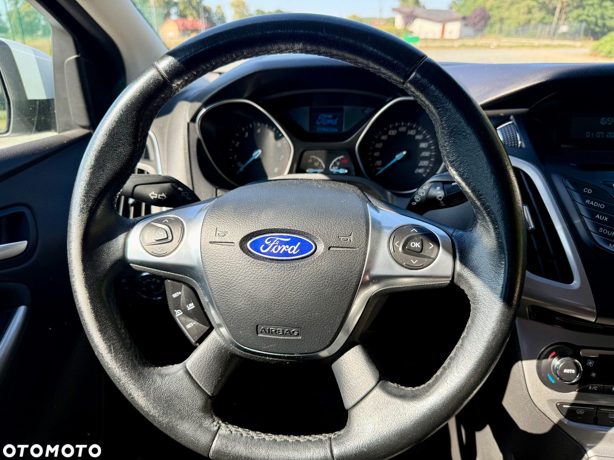 Ford Focus 1.0 EcoBoost Titanium - 25