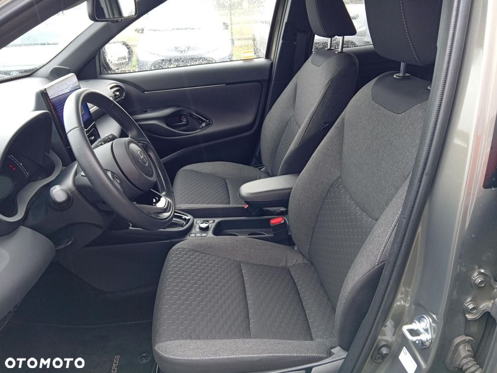 Toyota Yaris Cross - 16