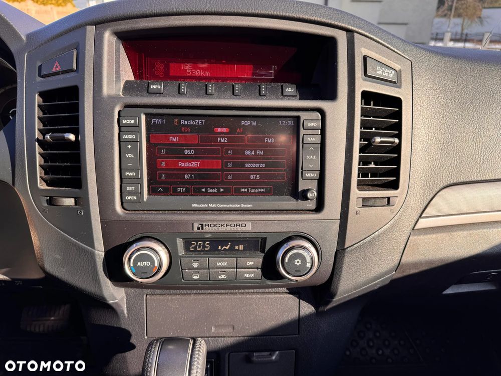 Mitsubishi Pajero 3.2 DID Instyle - 12