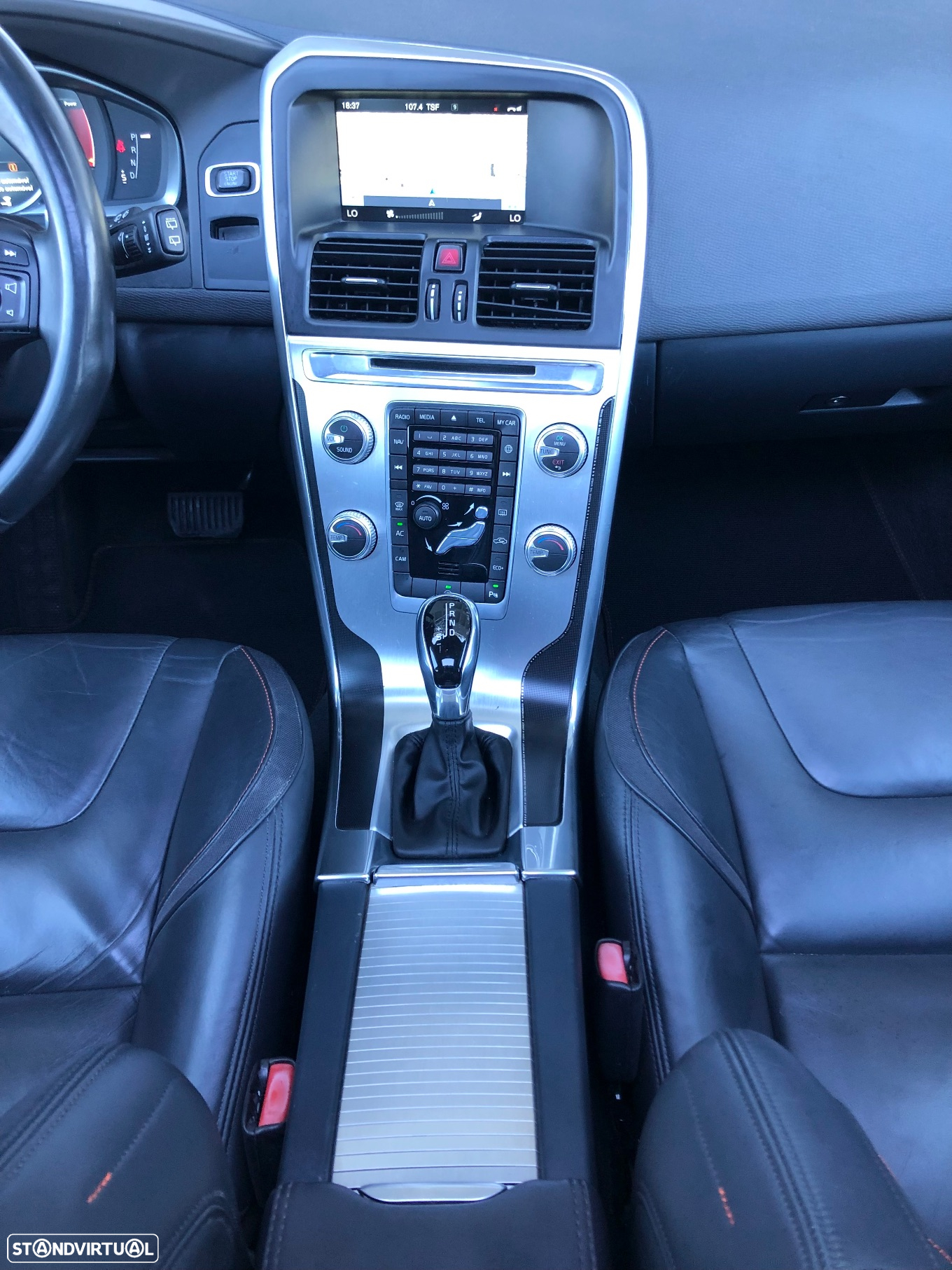 Volvo XC 60 2.0 D4 VOR Geartronic - 35