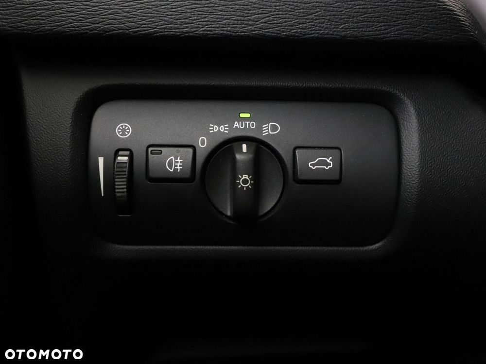 Volvo V40 T2 Linje You - 31