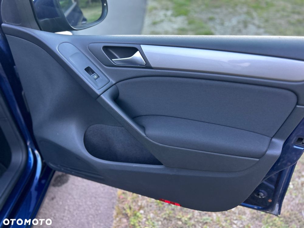Volkswagen Golf VII 1.2 TSI BMT Trendline - 17