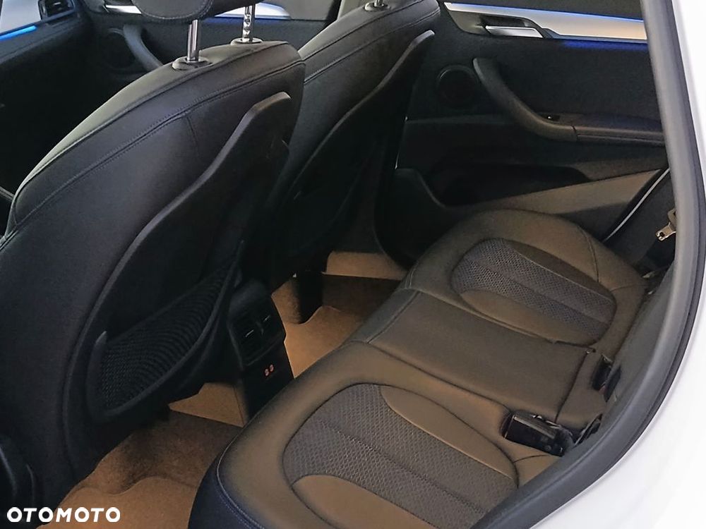 BMW X1 sDrive18d M Sport - 14
