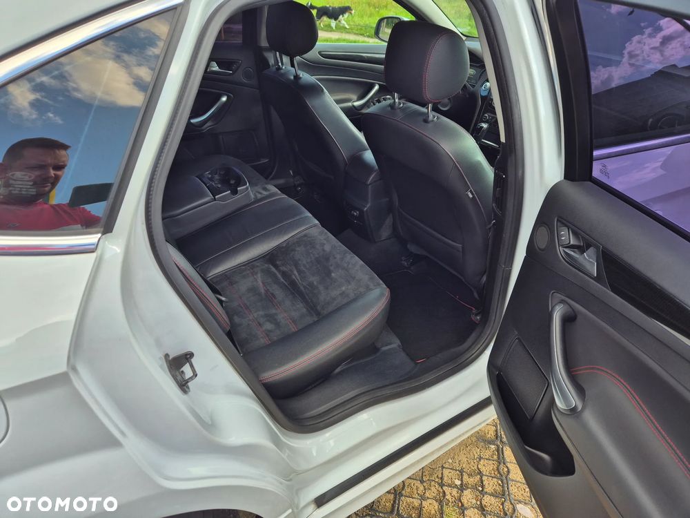 Ford Mondeo 2.0 TDCi Titanium S - 24